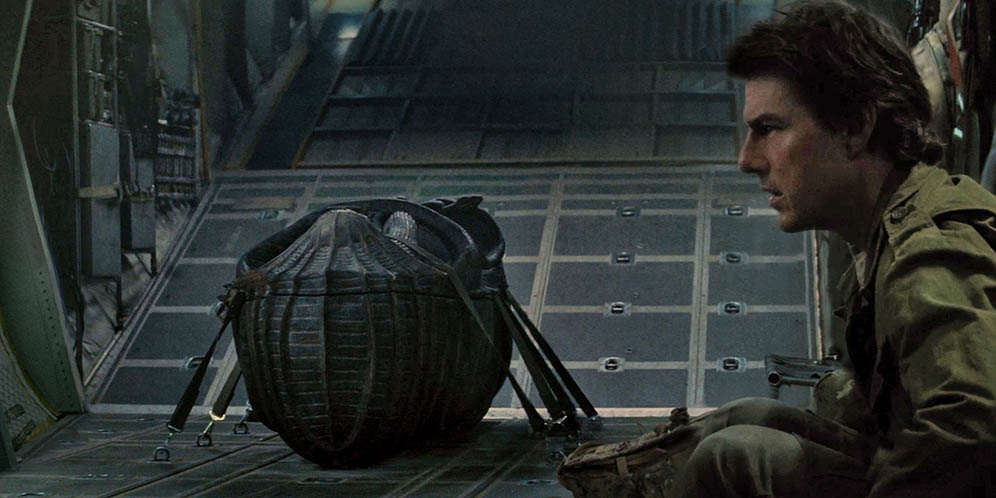 Tom Cruise Bangkit dari Kematian setelah Kecelakaan Pesawat